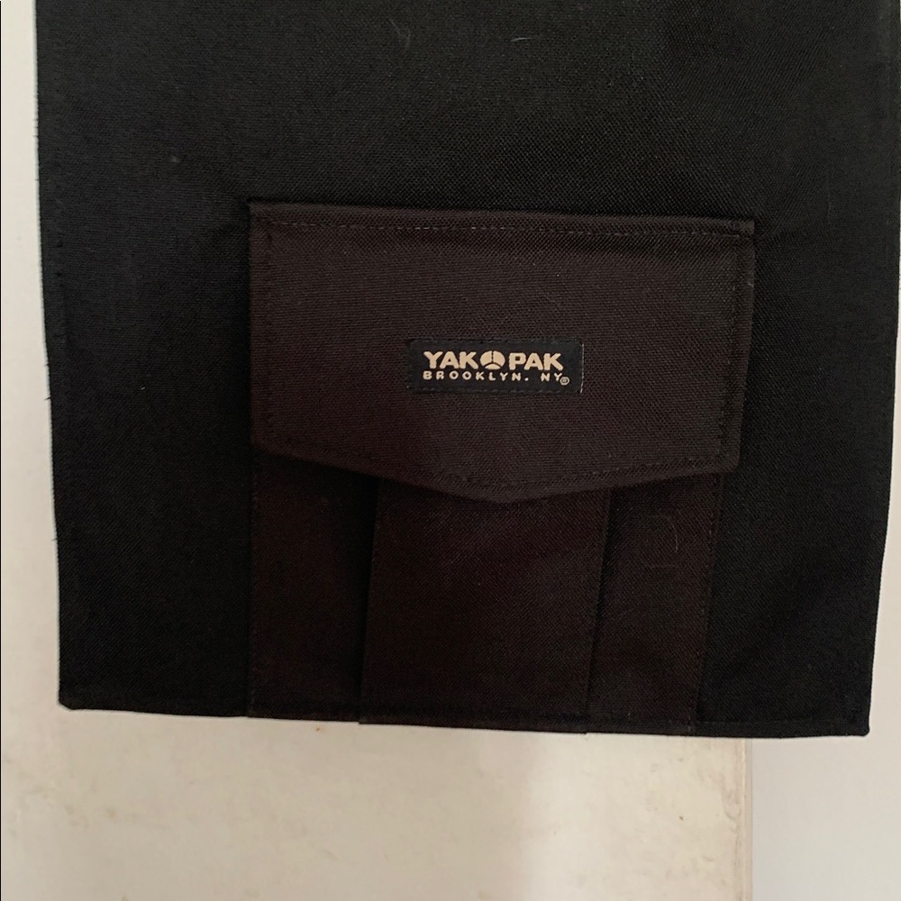 YAK PAK Brooklyn NY Black Slim Crossbody Bag - Picture 5 of 7